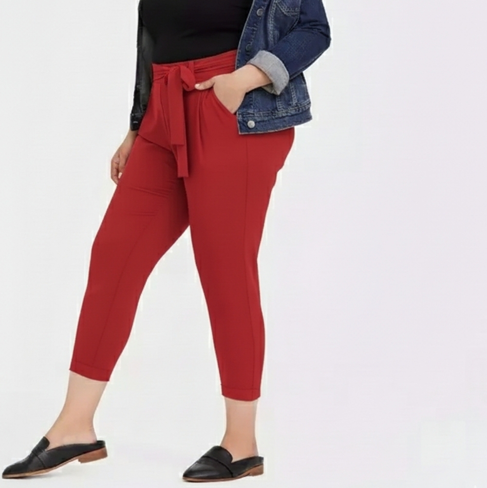 NWT Torrid Red Tie-Waist Tapered Pants